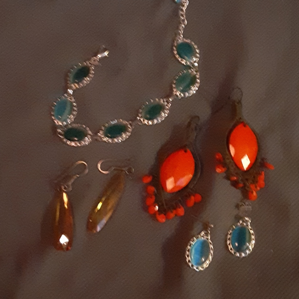 3 pairs of earrings